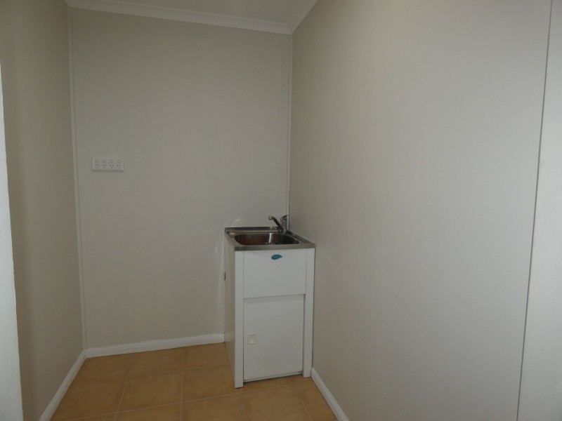 5-7 Burton Close, White Rock QLD 4868