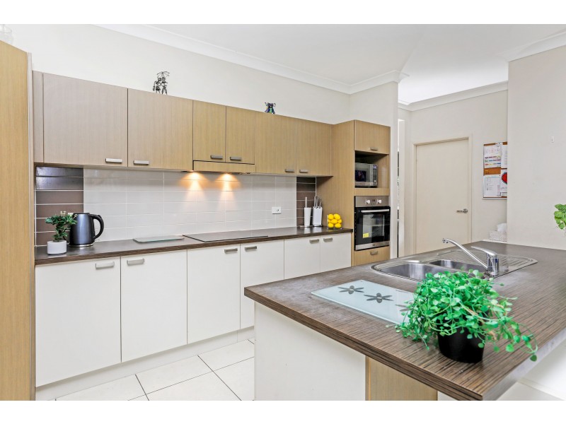 26 Cliffdale Street, Bentley Park QLD 4869