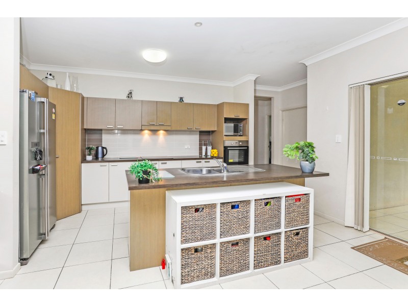 26 Cliffdale Street, Bentley Park QLD 4869