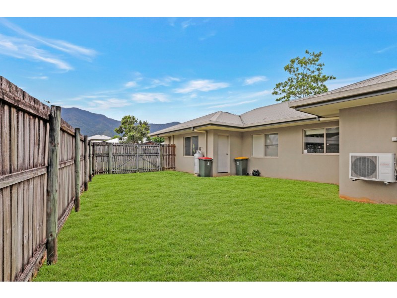 26 Cliffdale Street, Bentley Park QLD 4869