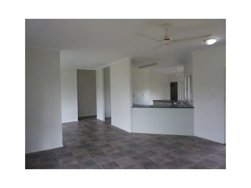 123 Barnard Drive, Mount Sheridan QLD 4868