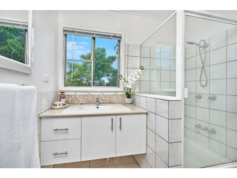 24 Valmadre Street, Caravonica QLD 4878