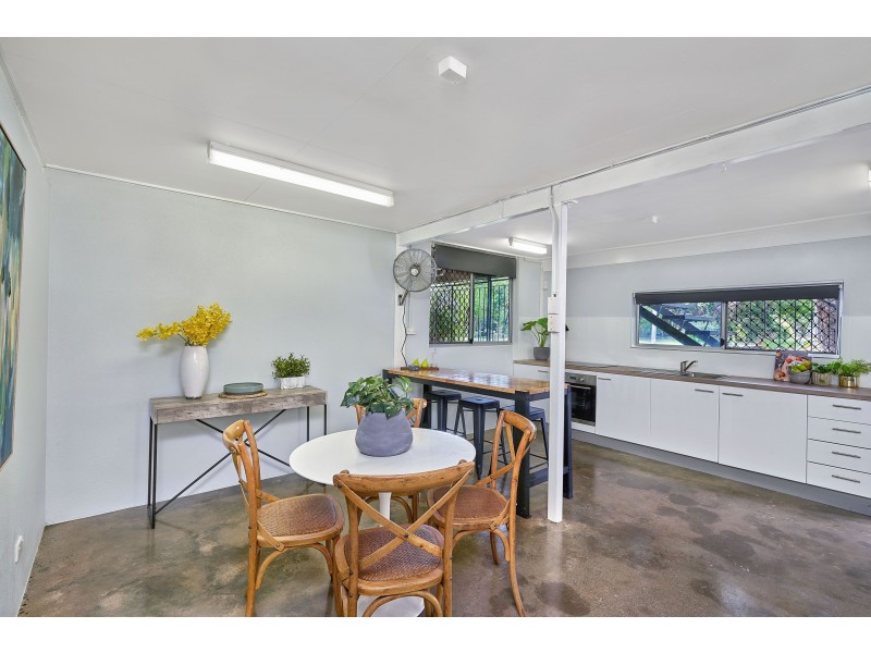 24 Valmadre Street, Caravonica QLD 4878