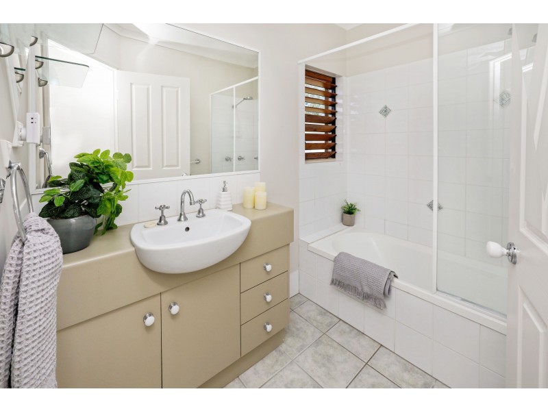 7/71-73 Cedar Road, Palm Cove QLD 4879