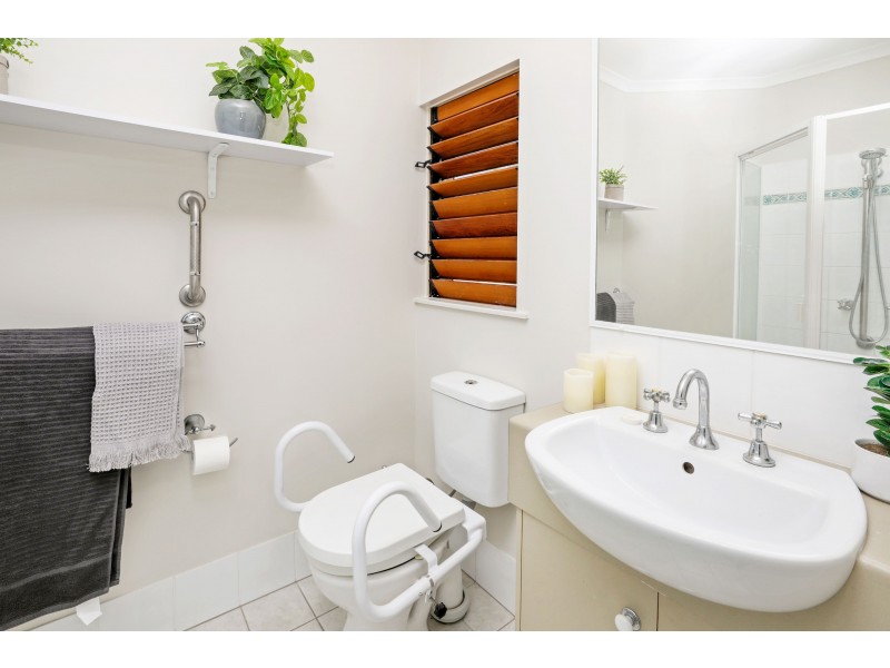 7/71-73 Cedar Road, Palm Cove QLD 4879