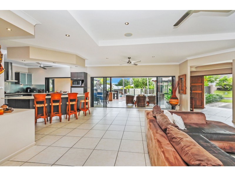 18 Manilla Close, Mount Sheridan QLD 4868