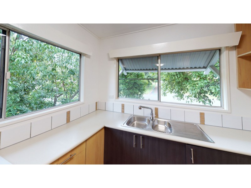 1/24 Valmadre Street, Caravonica QLD 4878