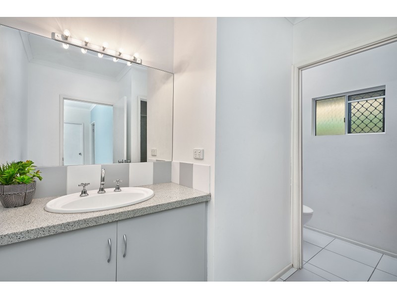 16 Baines Street, Clifton Beach QLD 4879