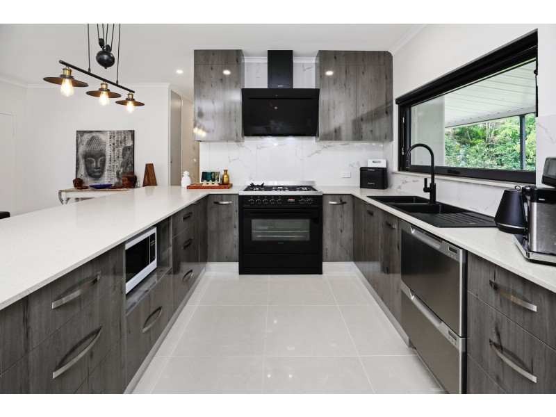 86 Golden Grove Drive, Bentley Park QLD 4869