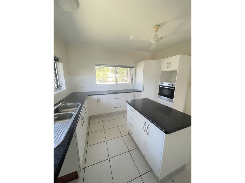 6/306 Pease Street, Edge Hill QLD 4870