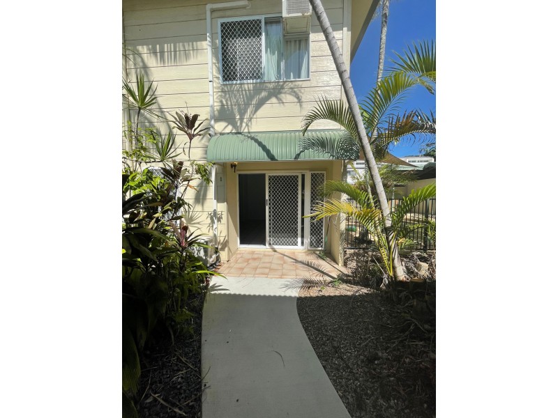 1/9 Balaclava Road, Earlville QLD 4870