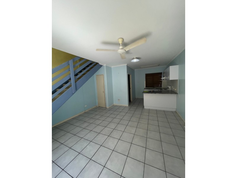 1/9 Balaclava Road, Earlville QLD 4870