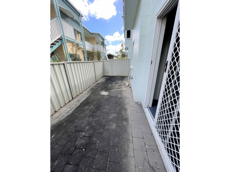 2/25 Balaclava Road, Earlville QLD 4870