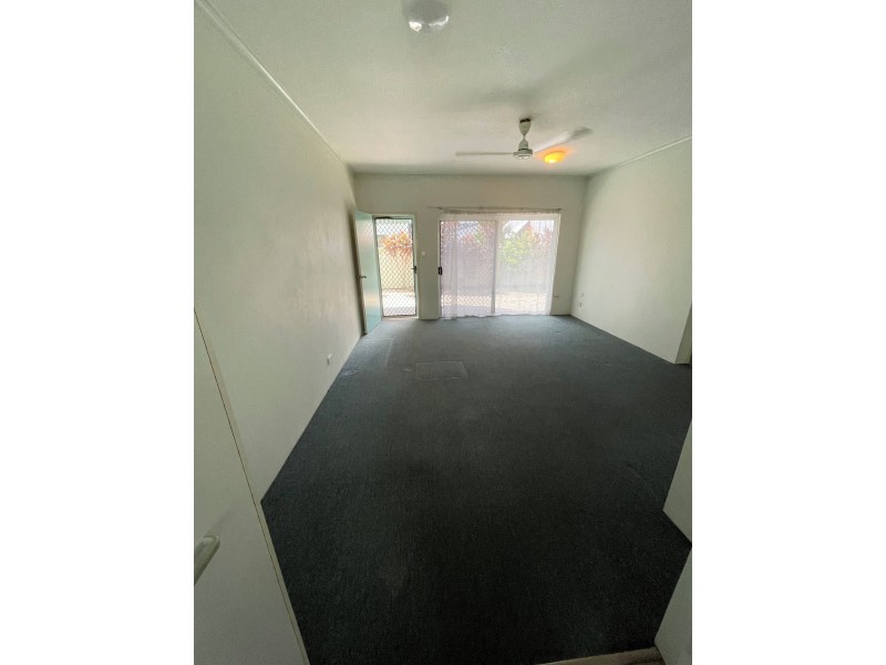 2/25 Balaclava Road, Earlville QLD 4870