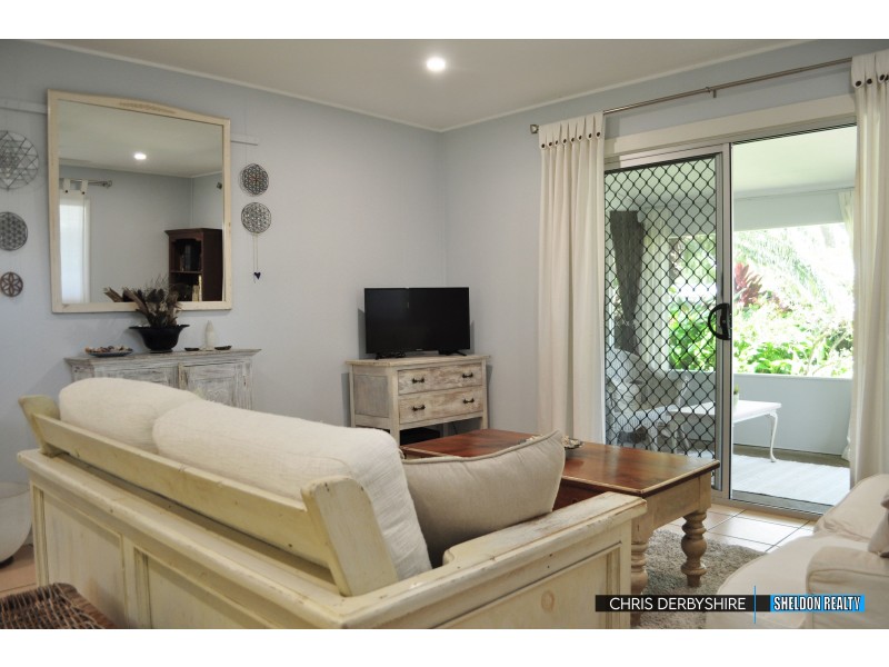 28 Oak Street, Holloways Beach QLD 4878