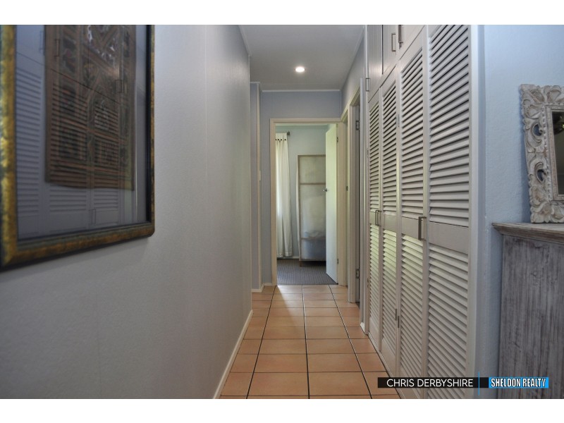 28 Oak Street, Holloways Beach QLD 4878