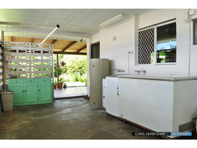 28 Oak Street, Holloways Beach QLD 4878