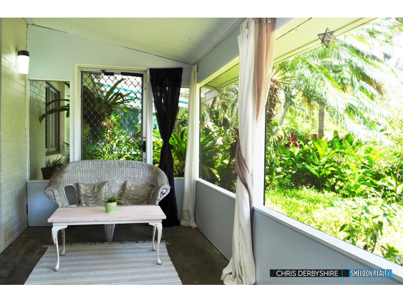 28 Oak Street, Holloways Beach QLD 4878