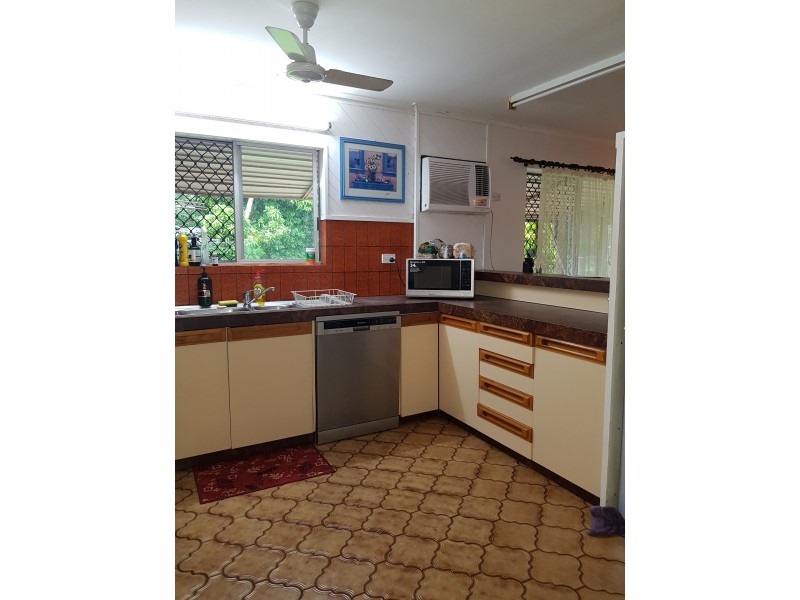 4 Tourmaline Close, Bayview Heights QLD 4868