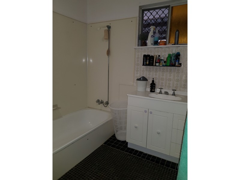 4 Tourmaline Close, Bayview Heights QLD 4868