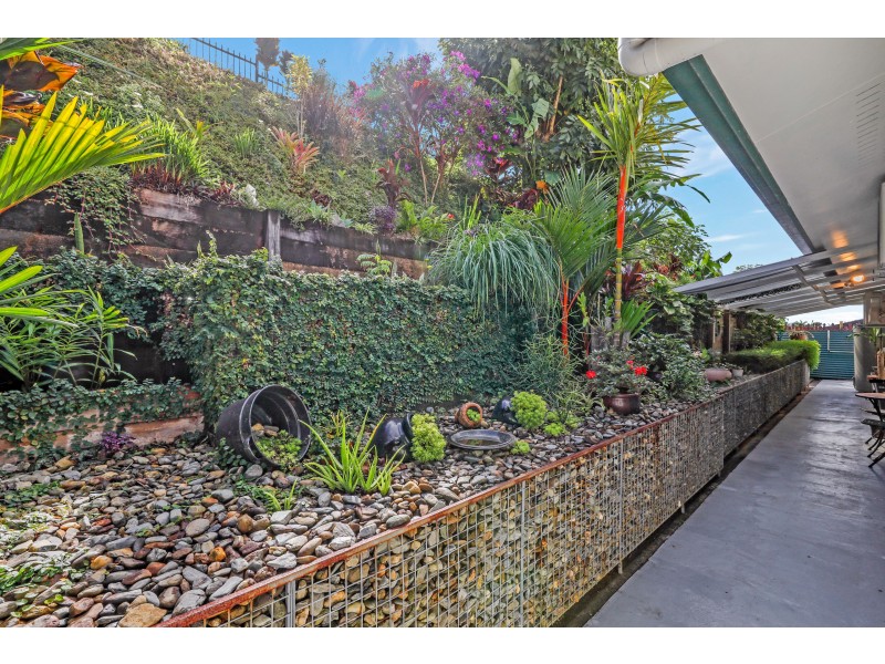 12 Snowwood Close, Mount Sheridan QLD 4868