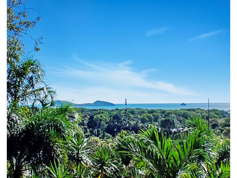 30-32 Ellison Street, Clifton Beach QLD 4879