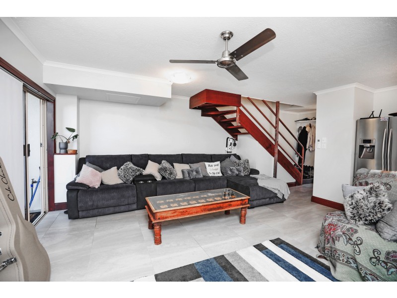 12/5 Charlotte Close, Woree QLD 4868