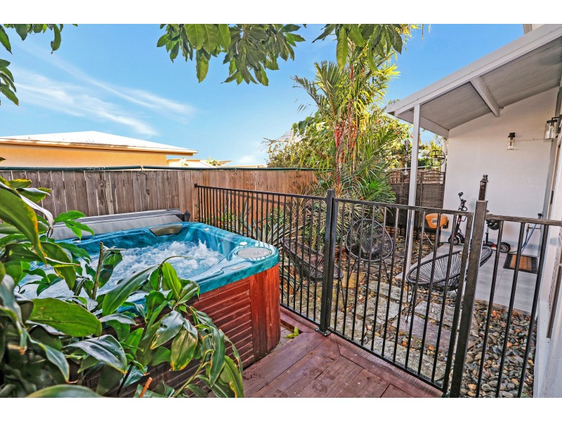 12/5 Charlotte Close, Woree QLD 4868