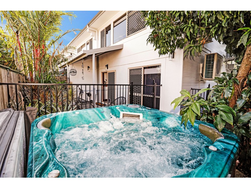 12/5 Charlotte Close, Woree QLD 4868