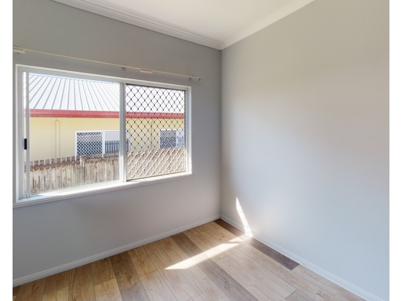 8 Wooley Close, Kanimbla QLD 4870