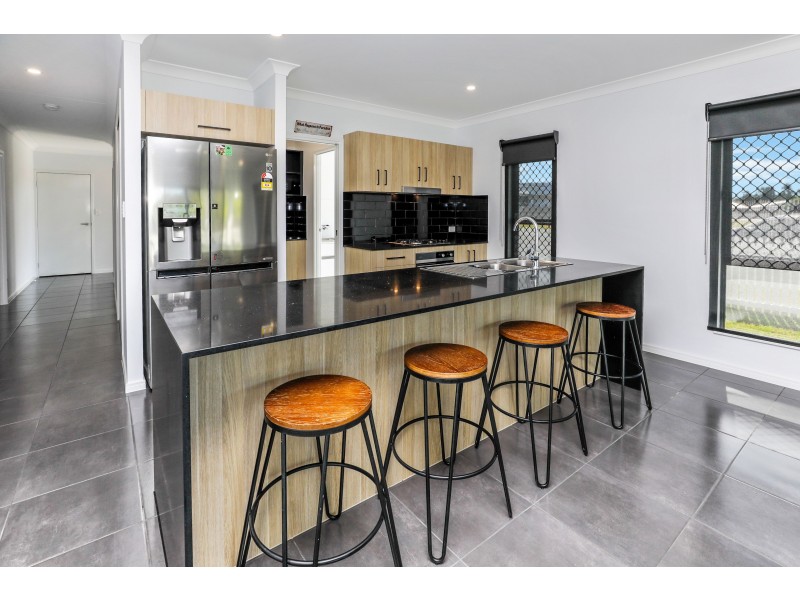 20 Master Circuit, Trinity Beach QLD 4879