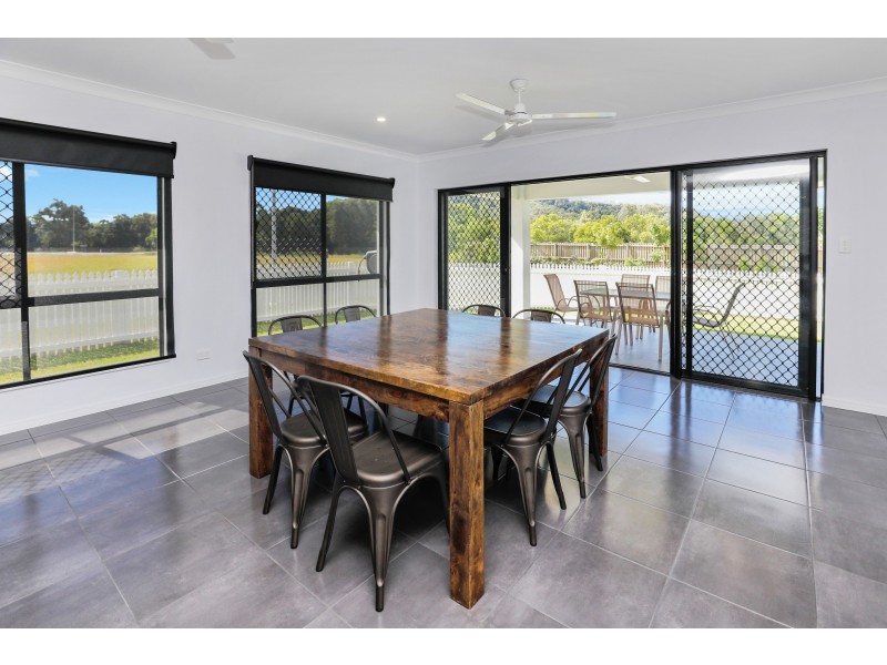 20 Master Circuit, Trinity Beach QLD 4879