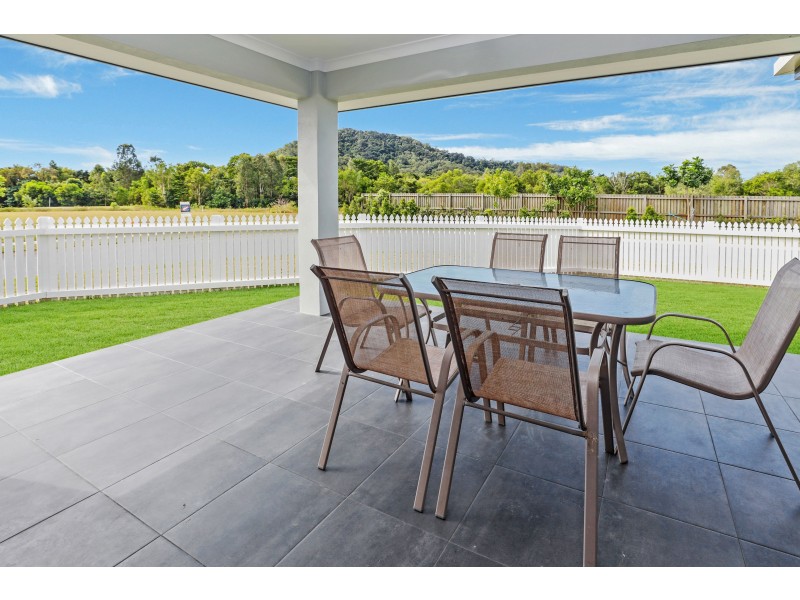 20 Master Circuit, Trinity Beach QLD 4879