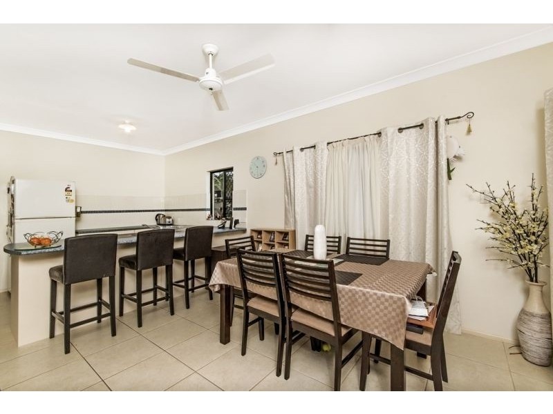 7 Roderick Street, Bentley Park QLD 4869