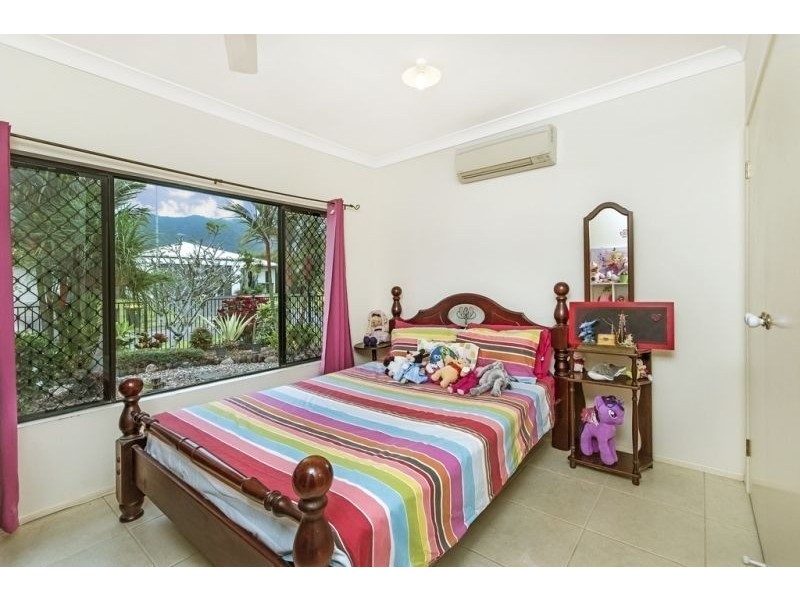 7 Roderick Street, Bentley Park QLD 4869