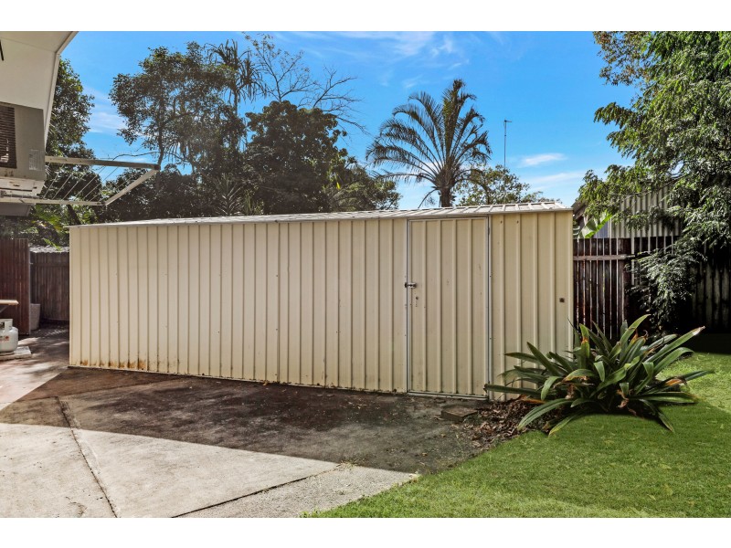 2 Wallum Close, Holloways Beach QLD 4878