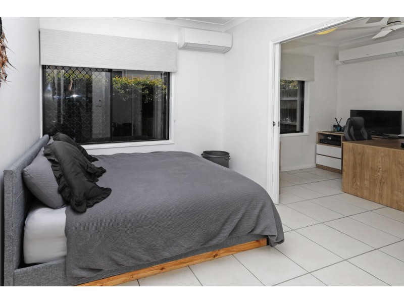 27 Charnley Avenue, Bentley Park QLD 4869