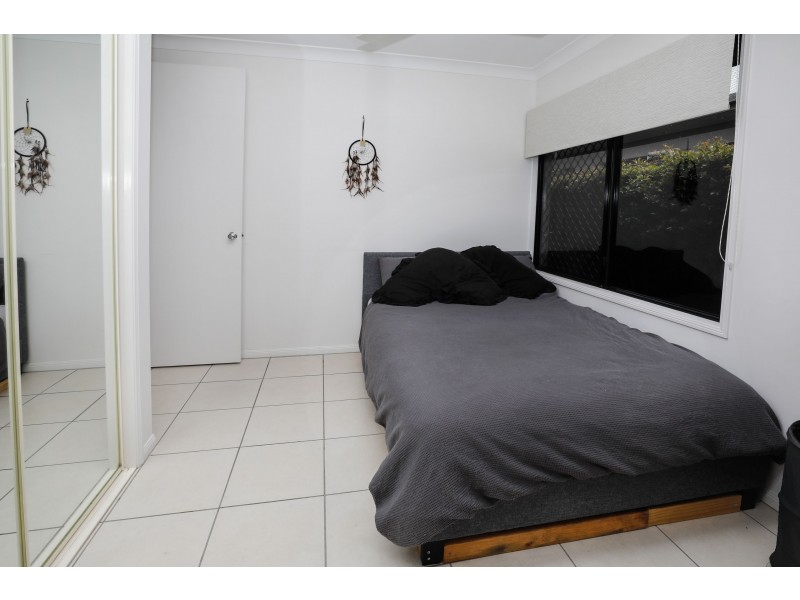 27 Charnley Avenue, Bentley Park QLD 4869