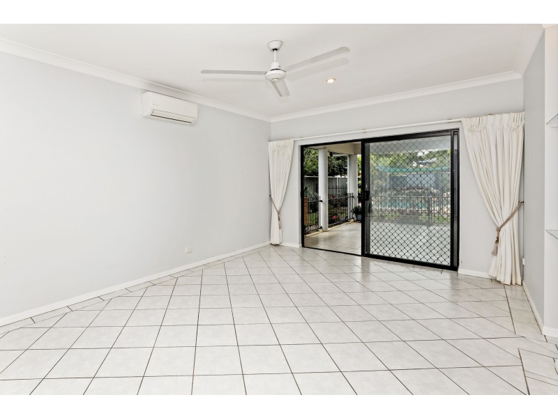 5 Brian Street, Brinsmead QLD 4870