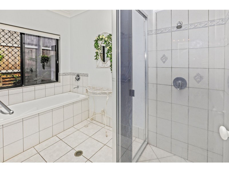 5 Brian Street, Brinsmead QLD 4870