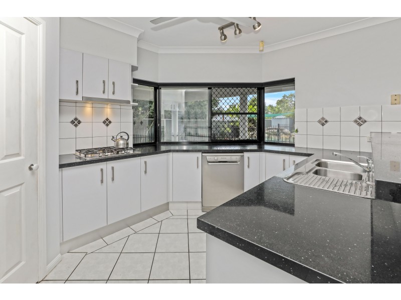 5 Brian Street, Brinsmead QLD 4870