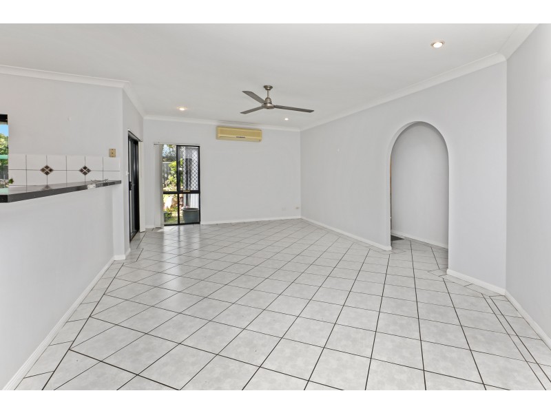 5 Brian Street, Brinsmead QLD 4870