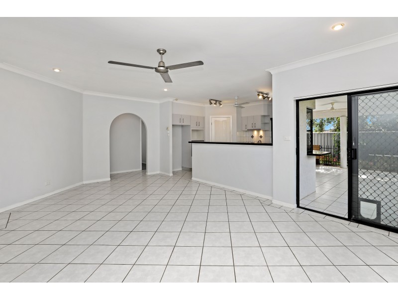 5 Brian Street, Brinsmead QLD 4870