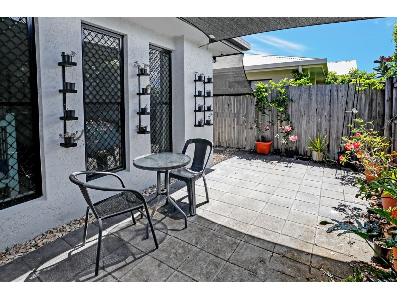 25 Carter Close, Smithfield QLD 4878