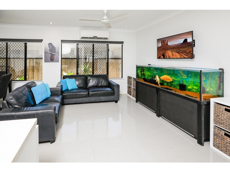 25 Carter Close, Smithfield QLD 4878