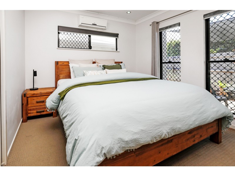 25 Carter Close, Smithfield QLD 4878