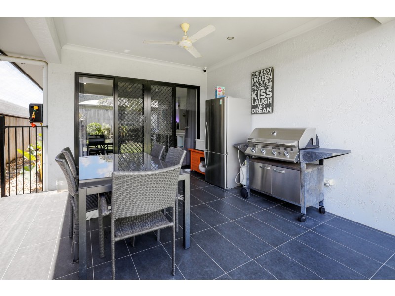 25 Carter Close, Smithfield QLD 4878