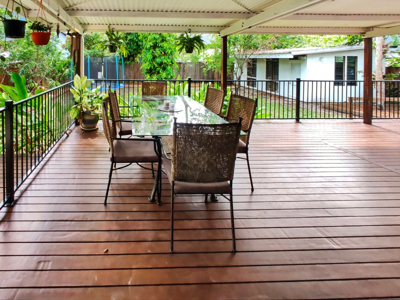 37 Clifton Road, Clifton Beach QLD 4879