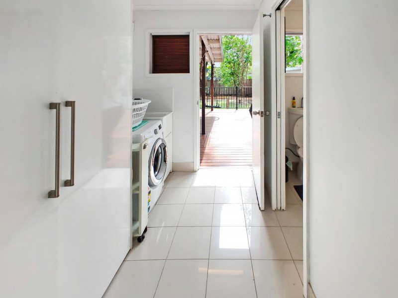 37 Clifton Road, Clifton Beach QLD 4879