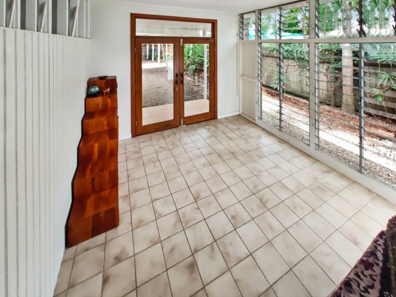 37 Clifton Road, Clifton Beach QLD 4879